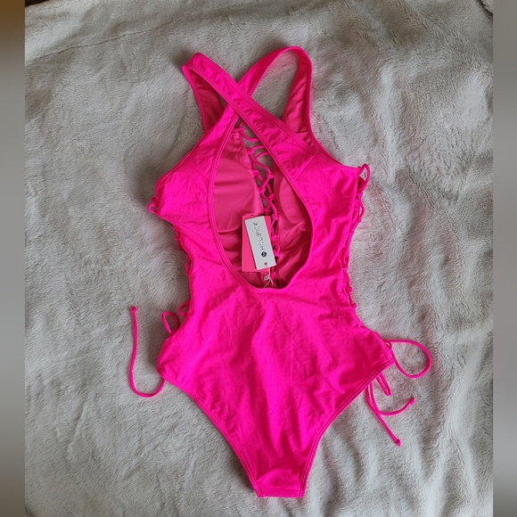 NWT Holipick one-piece - Picture 5 of 7